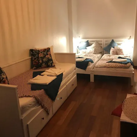 Stare Miasto Dluga 8 *