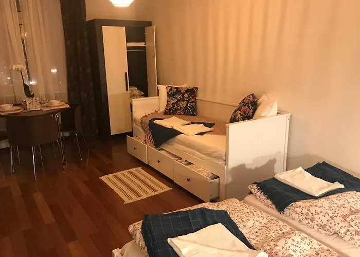 Stare Miasto Dluga 8