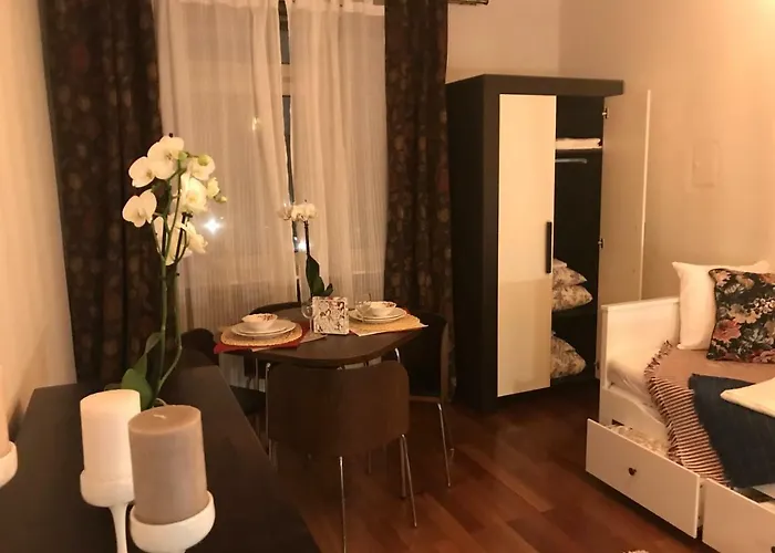 Stare Miasto Dluga 8 *