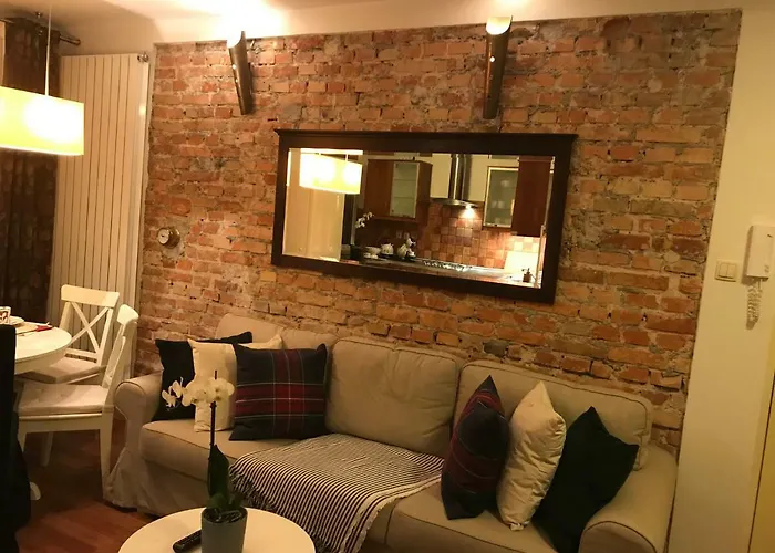 Stare Miasto Dluga 8 *