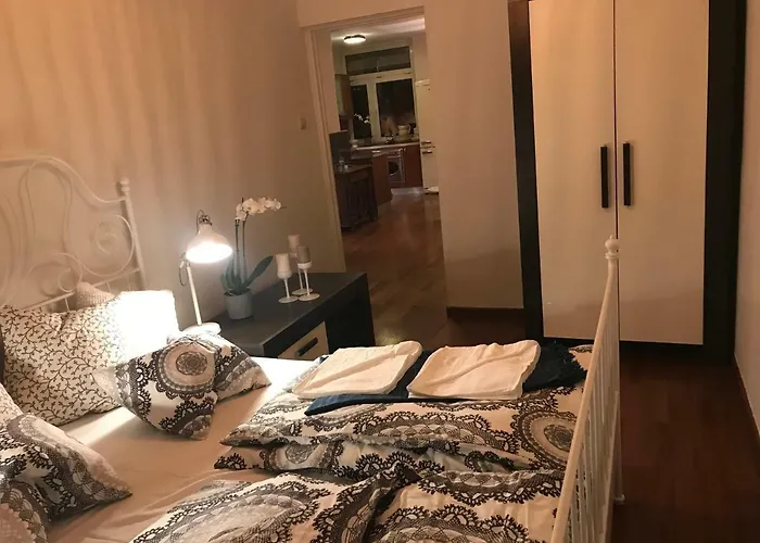 Stare Miasto Dluga 8 *