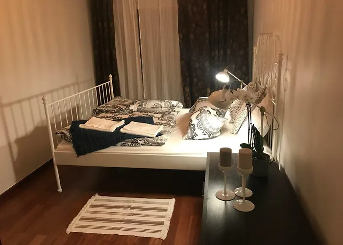 Stare Miasto Dluga 8 *