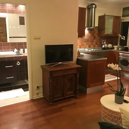 Stare Miasto Dluga 8