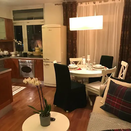 Stare Miasto Dluga 8 *