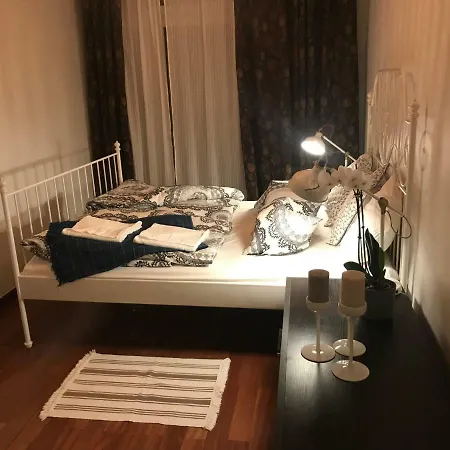 Stare Miasto Dluga 8 *